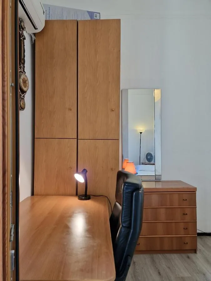 Private Room In A Quiet Apartment In The City Center Milan Italy